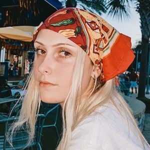 Meet your Posher, Brittney